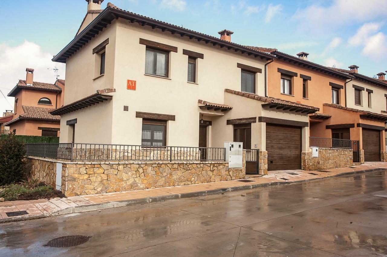 Apartamento El Palomar Ayllón Eksteriør bilde